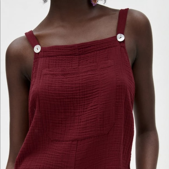 Zara NWT XS burgundy textured short overalls. Button wide straps. - Picture 4 of 8